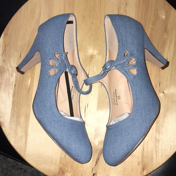 Modcloth Shoes - Chase & Chloe Blue Textile Kimmy Mary Jane Heels